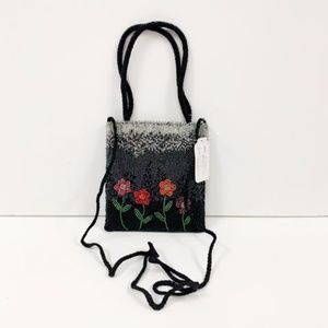 Cute Lady Black Flower Satchels
